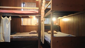 Hotel Hibiscus - Hostel