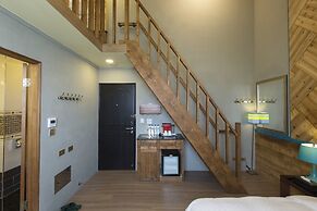 Puli story house