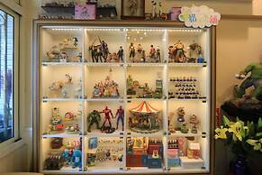 Doll House Lodge