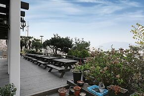 Geoje Oasis Hotel