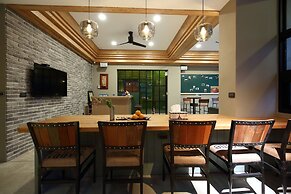 Midori Hostel