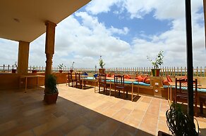 Gaji Hotel