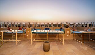 Gaji Hotel