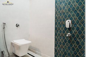 Gaji Hotel
