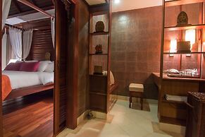 Angkor Palace Suite & Villa