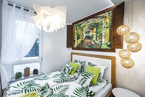 New Wave Apartment Tropical