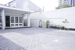 MK House Tendean