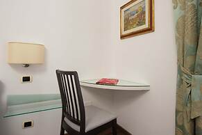 L'Insolita Reggia