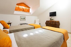 L'Insolita Reggia