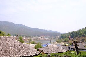 Lee Wine Ruk Thai Resort