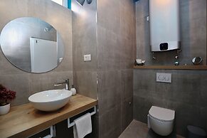 Riva Luxury Rooms