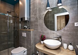 Riva Luxury Rooms