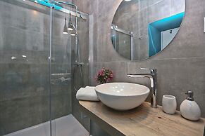Riva Luxury Rooms
