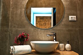 Riva Luxury Rooms