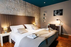 Riva Luxury Rooms