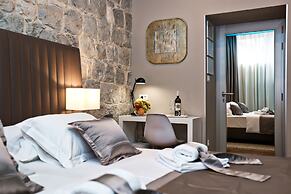 Riva Luxury Rooms