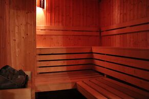 Shiroka Laka Hotel