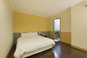 Back Home Hotel