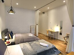 iBook 5 - Scandinavian Suites Room