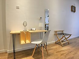 iBook 5 - Scandinavian Suites Room