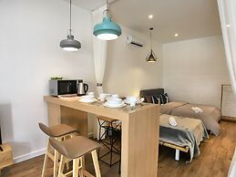 iBook 5 - Scandinavian Suites Room