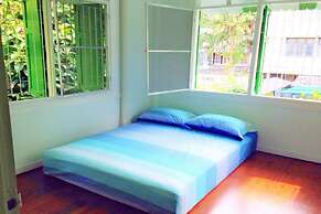 The Oasis Hostel - Adults Only