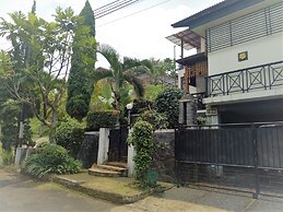 Kembang Guest House