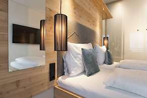 Tirol Lodge