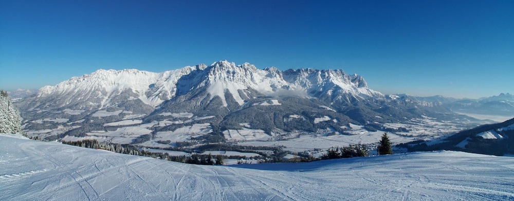 Tirol Lodge