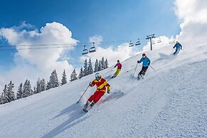 Tirol Lodge