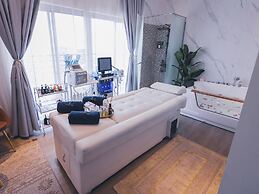Loumage S Suites and Spa