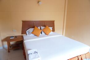 Sri Chumphon Hotel