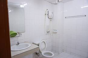 Sri Chumphon Hotel