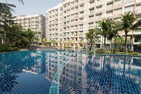 Dusit Grand Park by GrandisVillas
