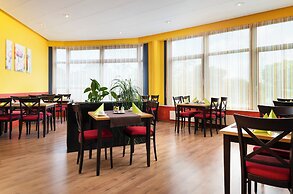 Ates Hotel Lampertheim by Aurum
