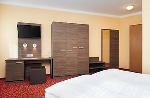 Ates Hotel Lampertheim by Aurum