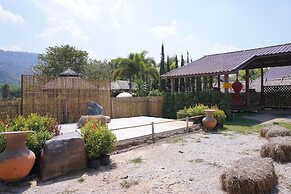 Phuruarounmai Resort