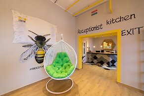 Hotel Bee Station - Hostel