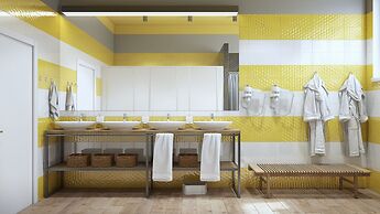 Hotel Bee Station - Hostel