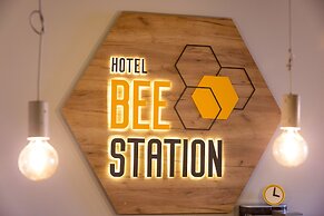 Hotel Bee Station - Hostel