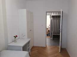 2 Bedroom City Center Apartment