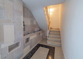 AGI Gloria Rooms