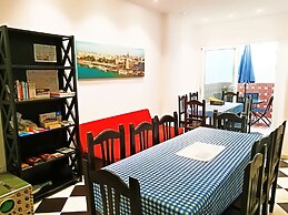 Hostel A2C - Adults Only