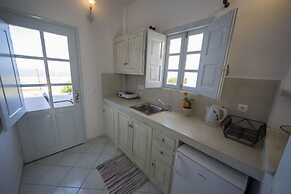 Ianthe Apartments and Villa