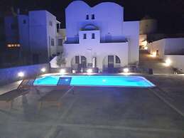 Ianthe Apartments and Villa