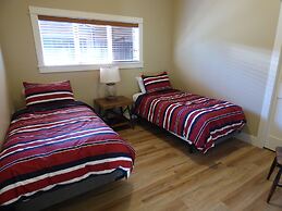 Eagle Reach - A West Coast Cottage