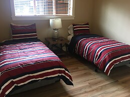 Eagle Reach - A West Coast Cottage