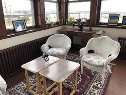 Red Rock Inn