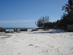 Coconut Beach Apartments