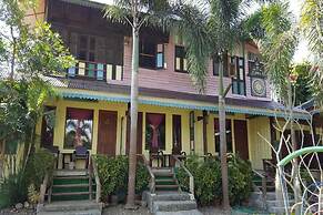 Baanmai Kon Muang